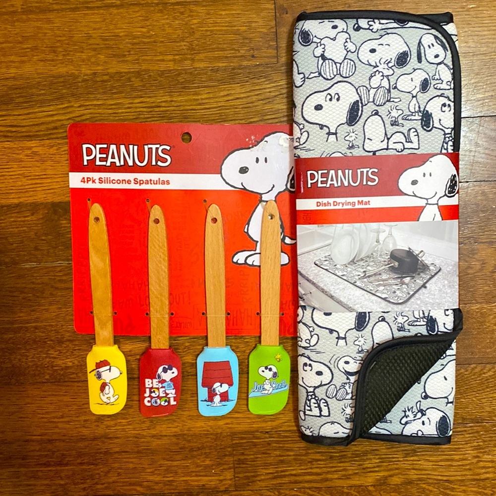Peanuts set